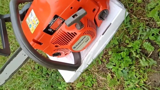 Husqvarna 137 E-series Smart Start ( łatwy Rozruch )