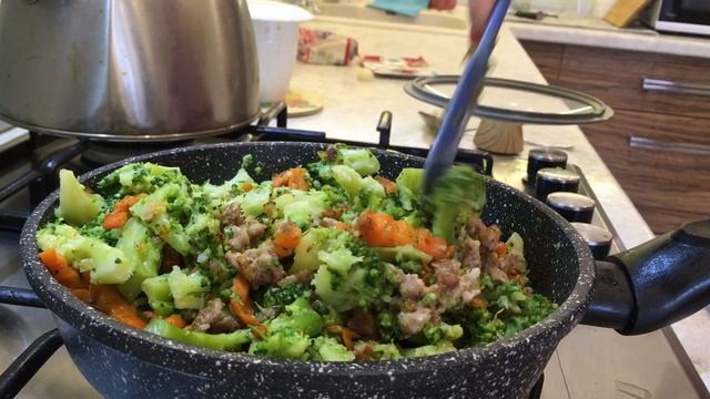 Извиняюсь за внешний вид /Овощное рагу из брокколи /Как мы наряжали елку смотреть онлайн