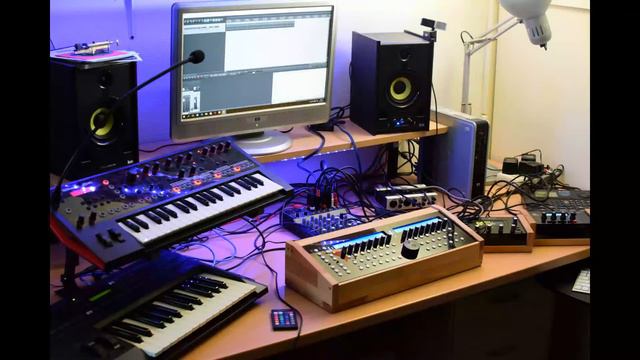 Midibox SEQ4 very first session смотреть онлайн