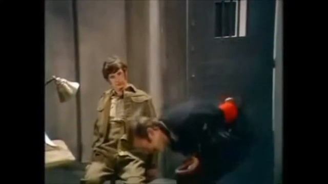 Monty Python: Killer Joke+Fresh Fruit Self Defense (sped up) смотреть онлайн