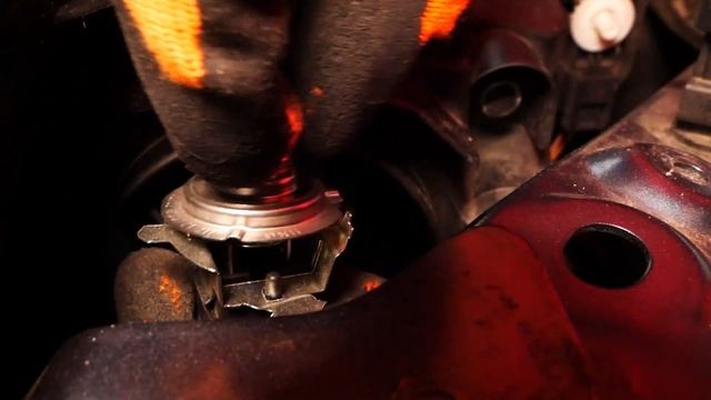 Wymiana żarówki H7 świateł mijania w Renault Kadjar! смотреть онлайн
