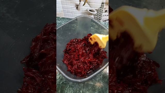 #вкусный быстрый и простой в приготовлении салат #свекла с черносливом и грецкими орехами смотреть онлайн