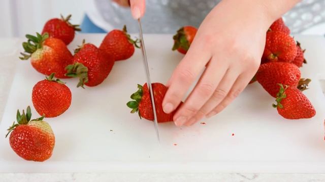 How to Make Strawberry Pineapple Salsa | The Stay At Home Chef смотреть онлайн
