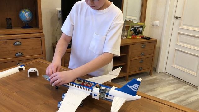 Игрушка / конструктор / LEGO самолёт /TOYS смотреть онлайн