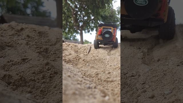 sand crawling ? Landrover Defender #rccar #crawler #traxxas #trx4m #rolixrc смотреть онлайн