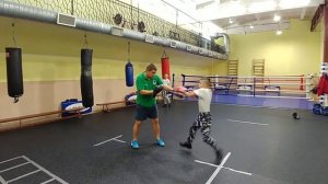 тренировка боксера Исаев Т. Исаев Тимур 89045121209. Санкт Петербург, Владимирский Пассаж.