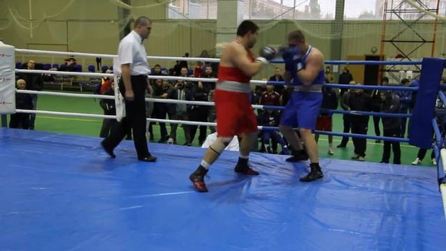 Бой Максима Бабанина и Ильи Кузнецова в Волгограде