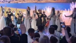 Кремлевский бал! Реакция на Чеченских танцоров!