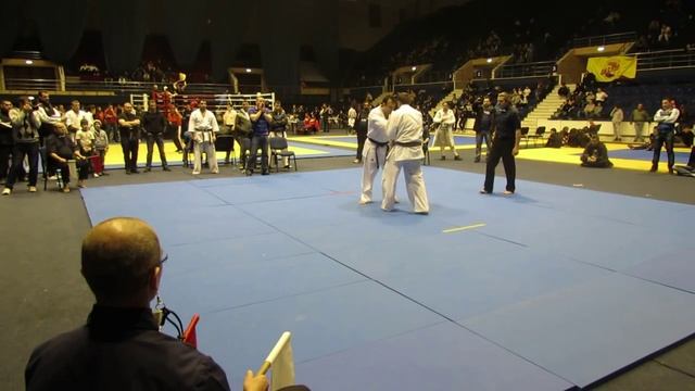 Beznea Romeo vs Bobrec Cosmin C.N. Karate Kyokushin seniori finala + 90 / 3 смотреть онлайн