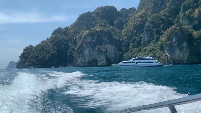 Phuket 2019 смотреть онлайн