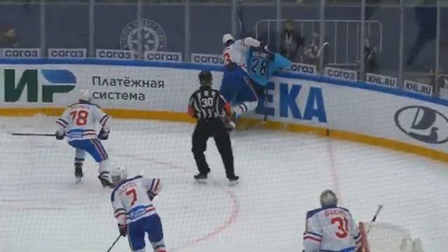 Матч Сибирь СКА с микрофоном. О чем говорят на льду смотреть онлайн