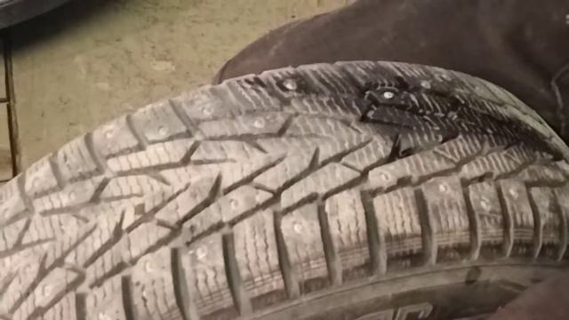 Ошиповка шин ремонтными шипами смотреть онлайн