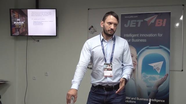 Meetup Latest Salesforce Trends - A. Bosak Dreamforce'19 Key Takeaways