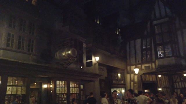 Wizarding World of Harry Potter Orlando During HHN 2019 | Both Parks смотреть онлайн