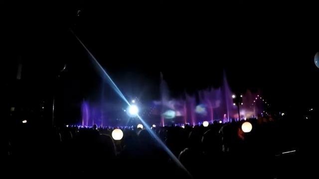 Disneyland Weekends: DCA - World of Color [11] [ep42] смотреть онлайн