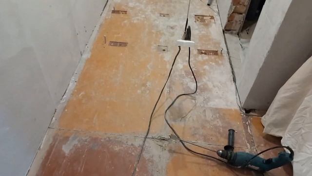 Как выровнять деревянные полы в квартире не вскрывая их. смотреть онлайн