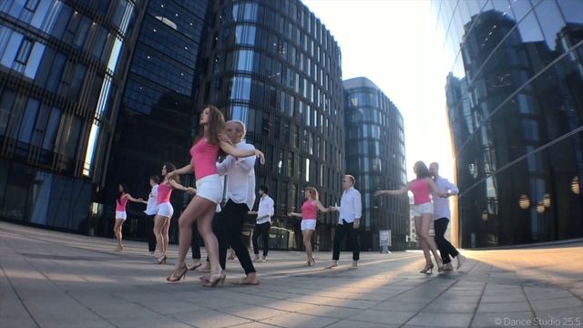 Kizomba || Dance Studio 25.5 смотреть онлайн