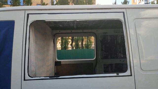 Врезка и установка окон на фургон Mercedes Sprinter смотреть онлайн