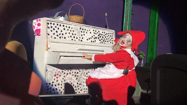 Licedei Red Riding Hood смотреть онлайн