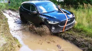 Модный китаец Haval F7 переоценил свои возможности на бездорожье.