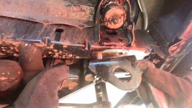 Installing Rated Recovery Points on 2006 100 Series Land Cruiser смотреть онлайн