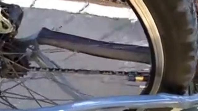 Велосипед- Как выровнять восьмерку на колесе. смотреть онлайн