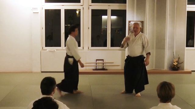 Stéphane Benedetti - Aikido Seminar in Zurich, 2014 - Part 1 of 4: Body Rotation & Footwork смотреть онлайн