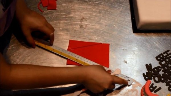 Doctor Cake - Decorating Tips with Fondant Icing