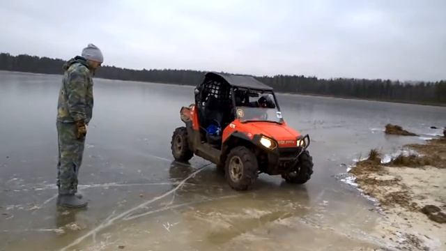 Cf-moto 500-2a и Polaris rzr 800 по Белому Бордуковскому озеру смотреть онлайн