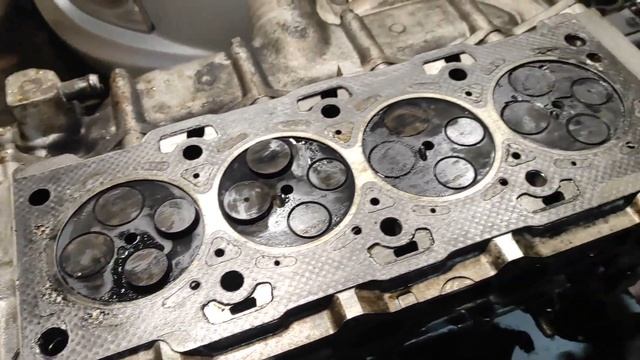 "ГТ" Пробило прокладку ГБЦ на двиг D4EA Хундай I30. Разбираем. смотреть онлайн