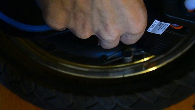 установка магнита от велокомпьютера на моноколесо F-wheel d5 смотреть онлайн