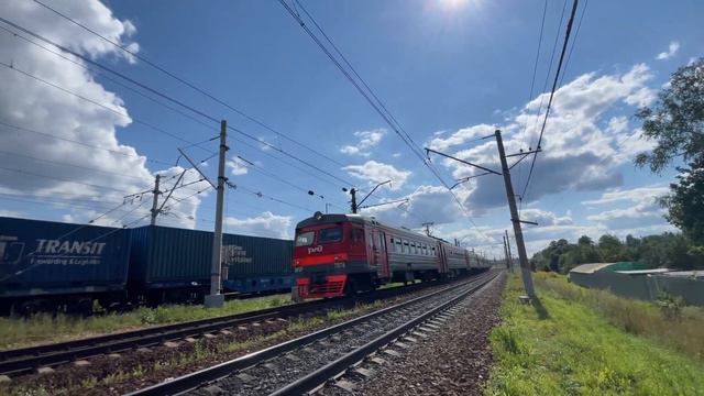 "Одна из немногих в работе!" Электропоезд ЭР2Р - 7078 следует резервом по станции Селятино. смотреть онлайн