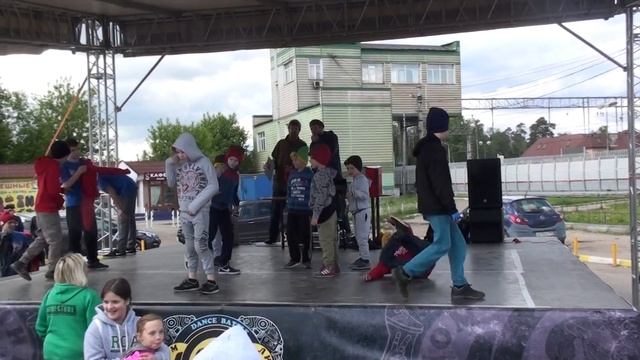 Брейк данс. Разминка. Быково. Батл. 03.06.2017 смотреть онлайн