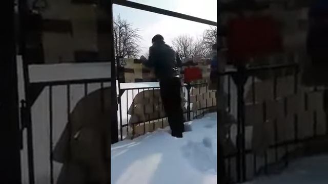 Не покупайте дачу зимой)) смотреть онлайн