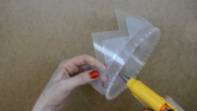 КАК СДЕЛАТЬ КОРОНУ ИЗ ВЕДРА! смотреть онлайн