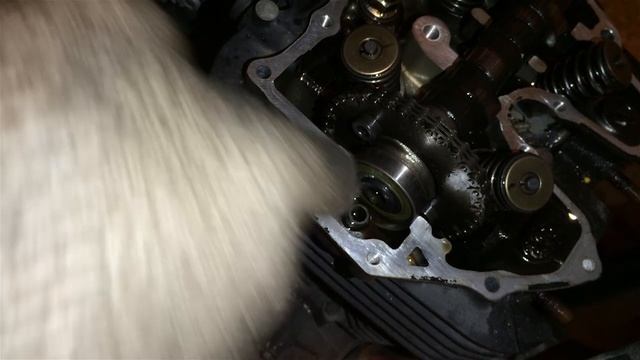 Подручными средствами. Разбор двигателя Honda XR400