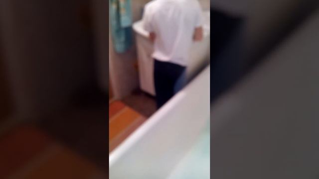 Пролил зелёнку)))))) смотреть онлайн
