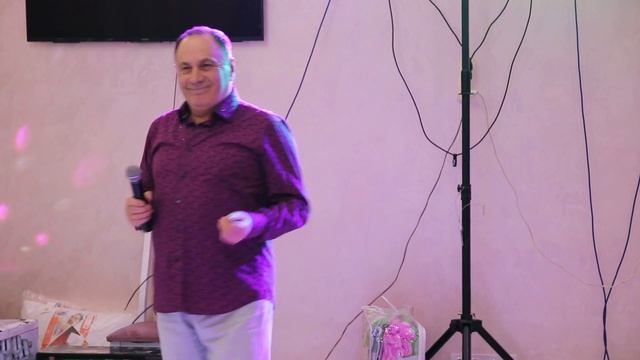 Ананьев 27 02 2021 Леонид Куций с музыкальным подарком молодоженам смотреть онлайн