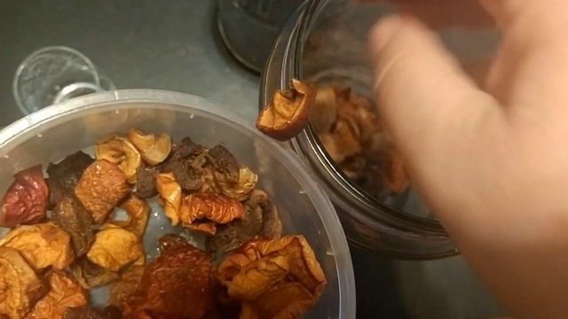 Как сухофрукты и травы заварить сохраняя пользу/ мудро к дому смотреть онлайн