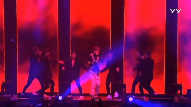 [Official Video] 190602 UNIQ Wang Yibo - FIRE + Talk Part @ Yuehua Family Concert