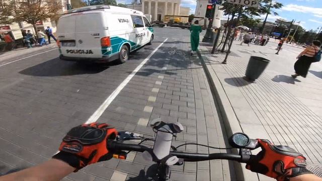 Driving thru a city with Dualtron Raptor смотреть онлайн