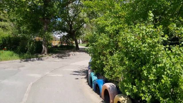 Прогулка по городу Днепрорудный. 08.05.2022 Часть 1 смотреть онлайн