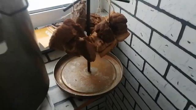 Домашняя коптильня: коптим мясо на щепе Ольха+Розмарин смотреть онлайн