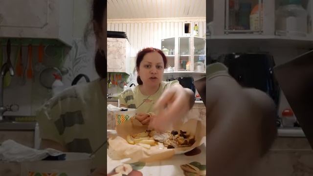 Ролик № 469. Запекаем камбалу в аэрогриле. смотреть онлайн