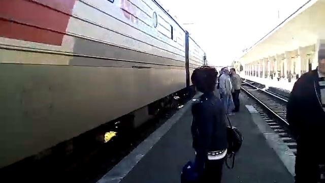 Поезд Озургети (Махарадзе)- Тбилиси на станции Самтредиа смотреть онлайн