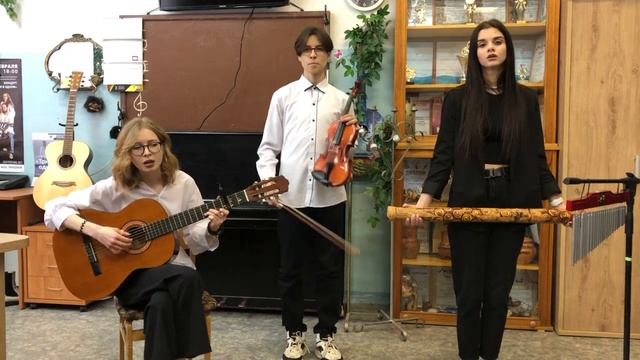 Ансамбль «Штрихи». «Бродячий театр» стихи Д.Гагуа,муз. В.Попова смотреть онлайн