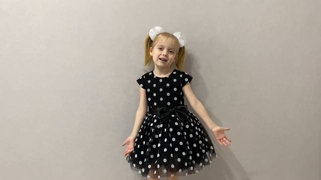 Старшая сестра (стихотворение Ирины Гуриной) - Вика Титова, 6 лет смотреть онлайн