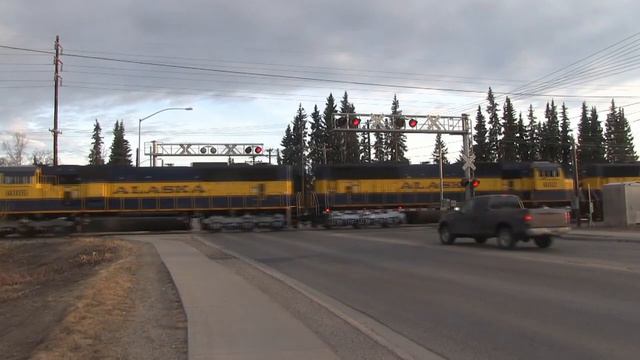 Above, Below, and At Grade Separation for Trains explained! смотреть онлайн