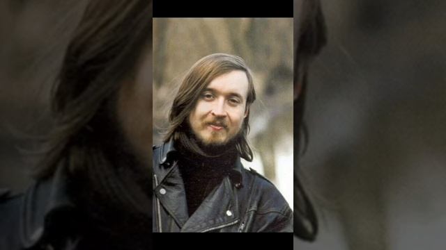 Сегодня день рождения Егора Летова ему бы могло исполниться 54 смотреть онлайн