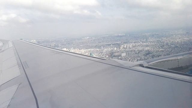 Взлет. Аэропорт Таншоннят. Vietnam Airlines. Курс на Куала-Лумпур. смотреть онлайн
